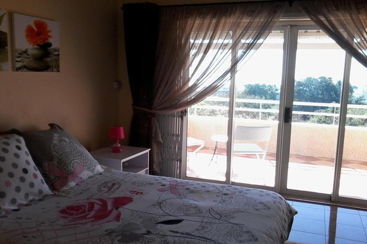 Chez Cozy'S Hotel Albion Bagian luar foto