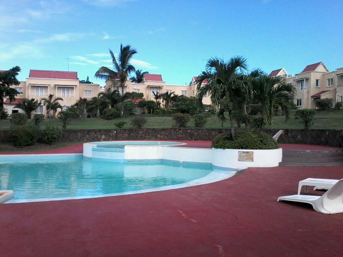 Chez Cozy'S Hotel Albion Bagian luar foto